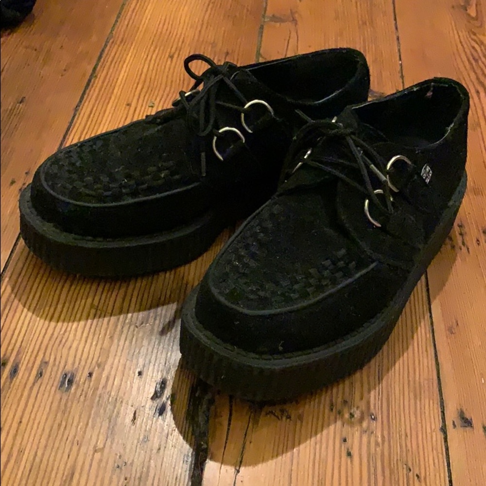T.U.K. Size 8 Classic Black Creepers